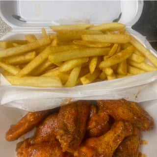 8 Wings With French Fried